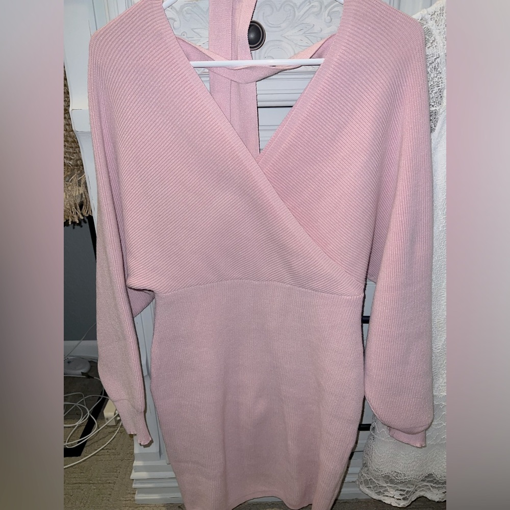 Pink knit V-neck dress